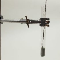 Kompletny zestaw eksperymentalny: Otrzymywanie soli w wyniku reakcji chemicznej cynku i żelaza z siarką i jodem