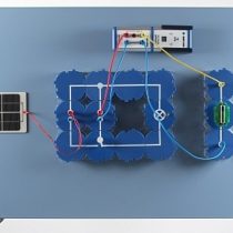 Kompletny zestaw eksperymentalny: Magazynowania energii elektrycznej pochodzącej z ogniwa słonecznego za pomocą akumulatora