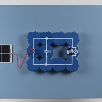 Kompletny zestaw eksperymentalny: Magazynowania energii elektrycznej pochodzącej z ogniwa słonecznego za pomocą kondensatora